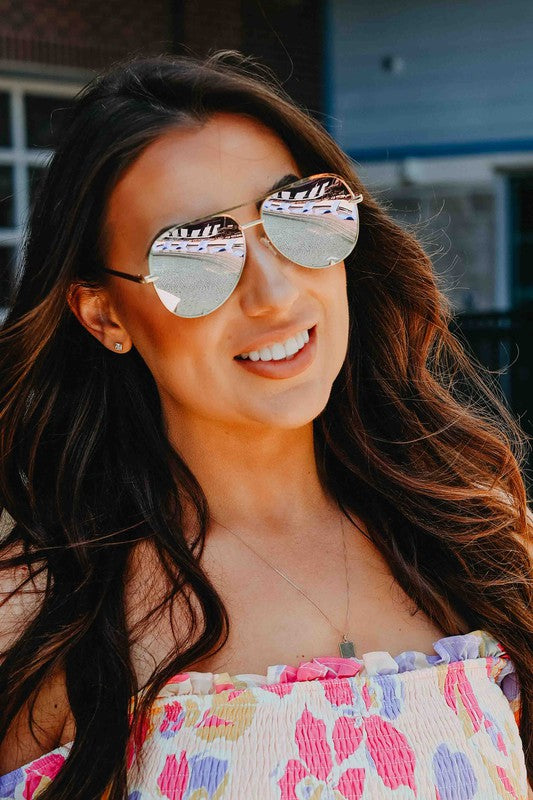 Aviator sunglasses, UV400 protection, unisex shades, blue lens aviators, metal frame sunglasses, summer eyewear, fashion sunglasses, high-quality eyewear.