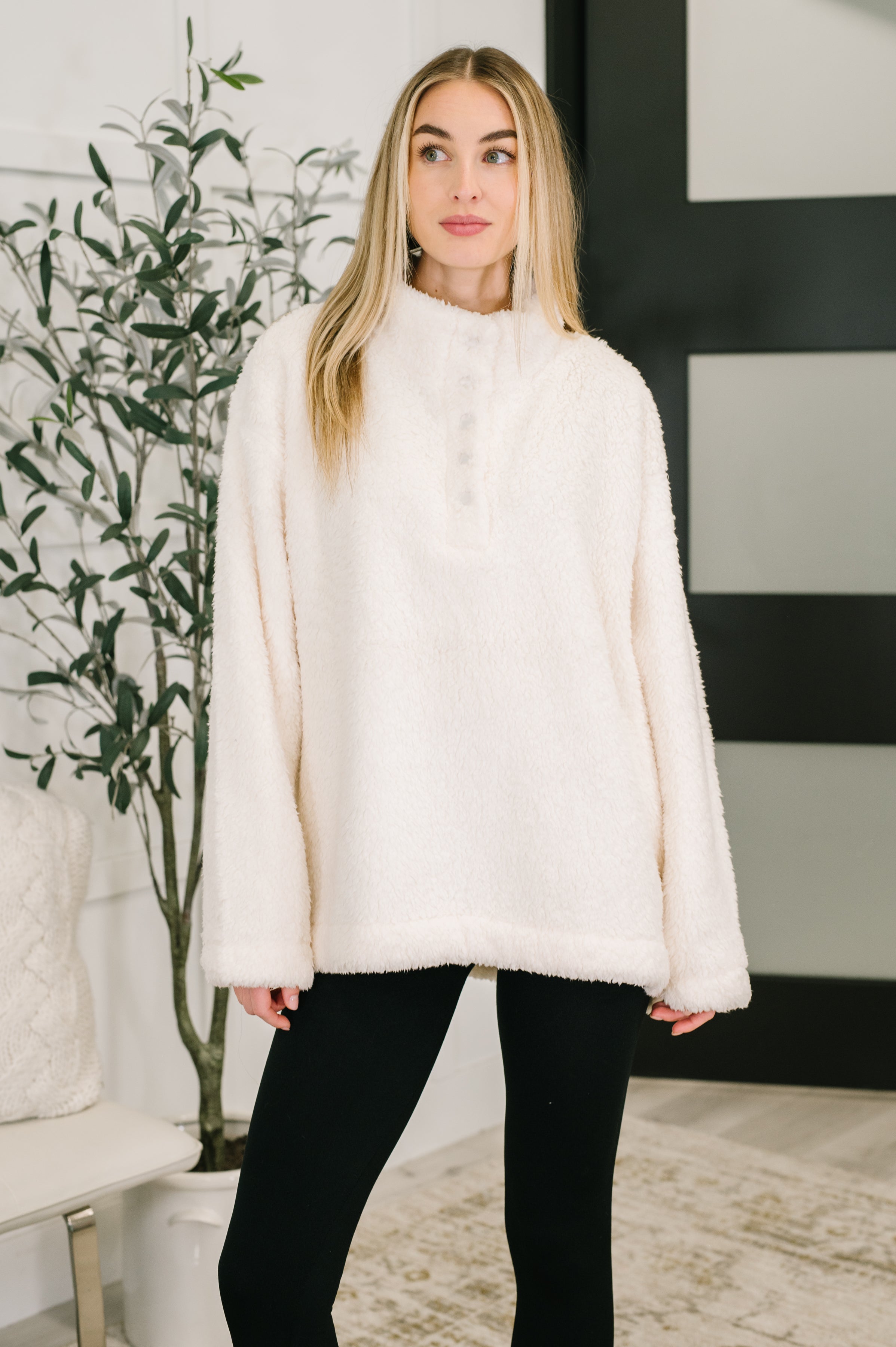 Fleece snap button pullover