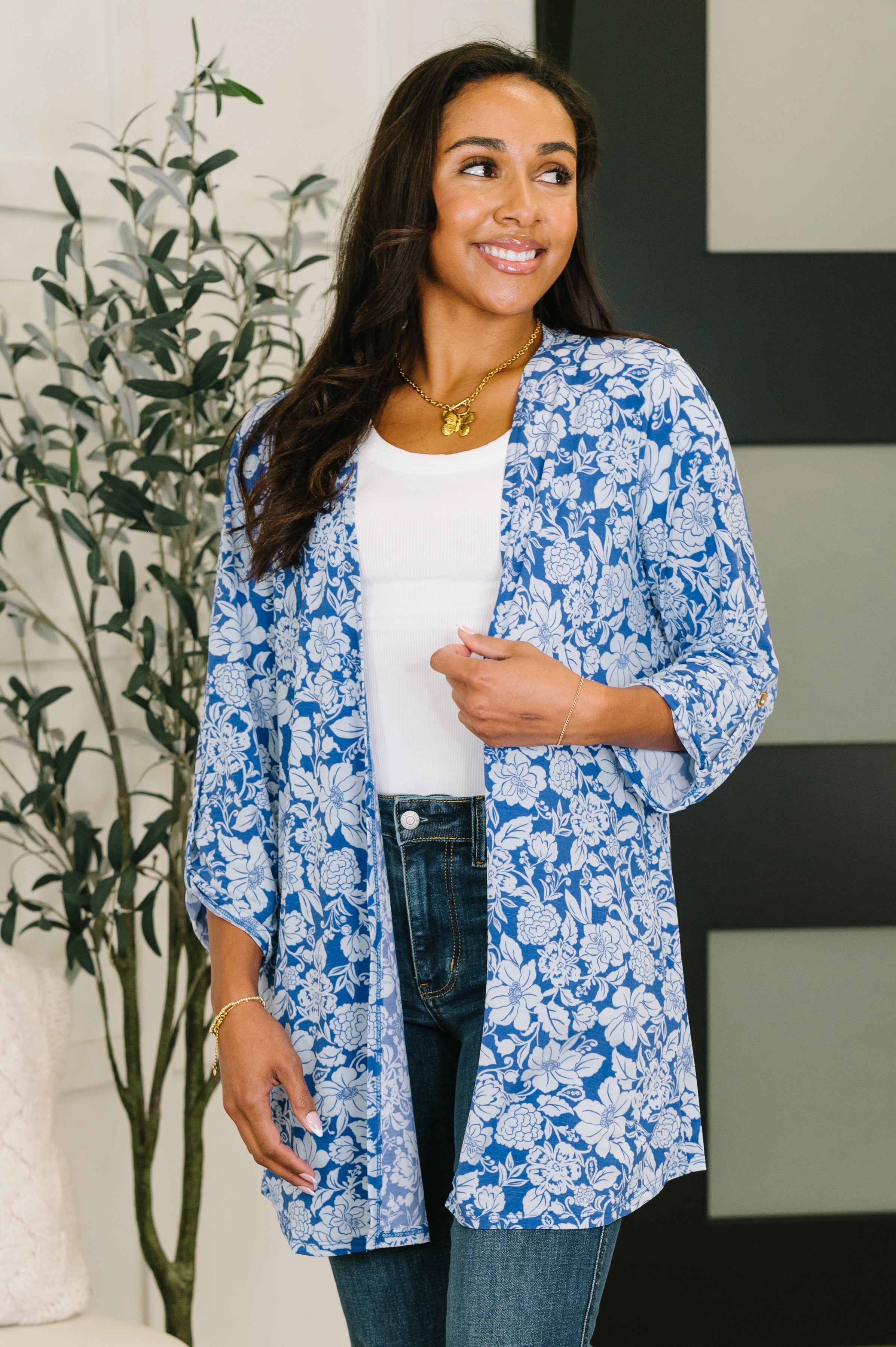 blue floral cardigan, lightweight summer cardigan, Bulgari fabric clothing, wrinkle resistant wrap, women's open front cardigan, floral travel jacket, blue and white cardigan with pockets