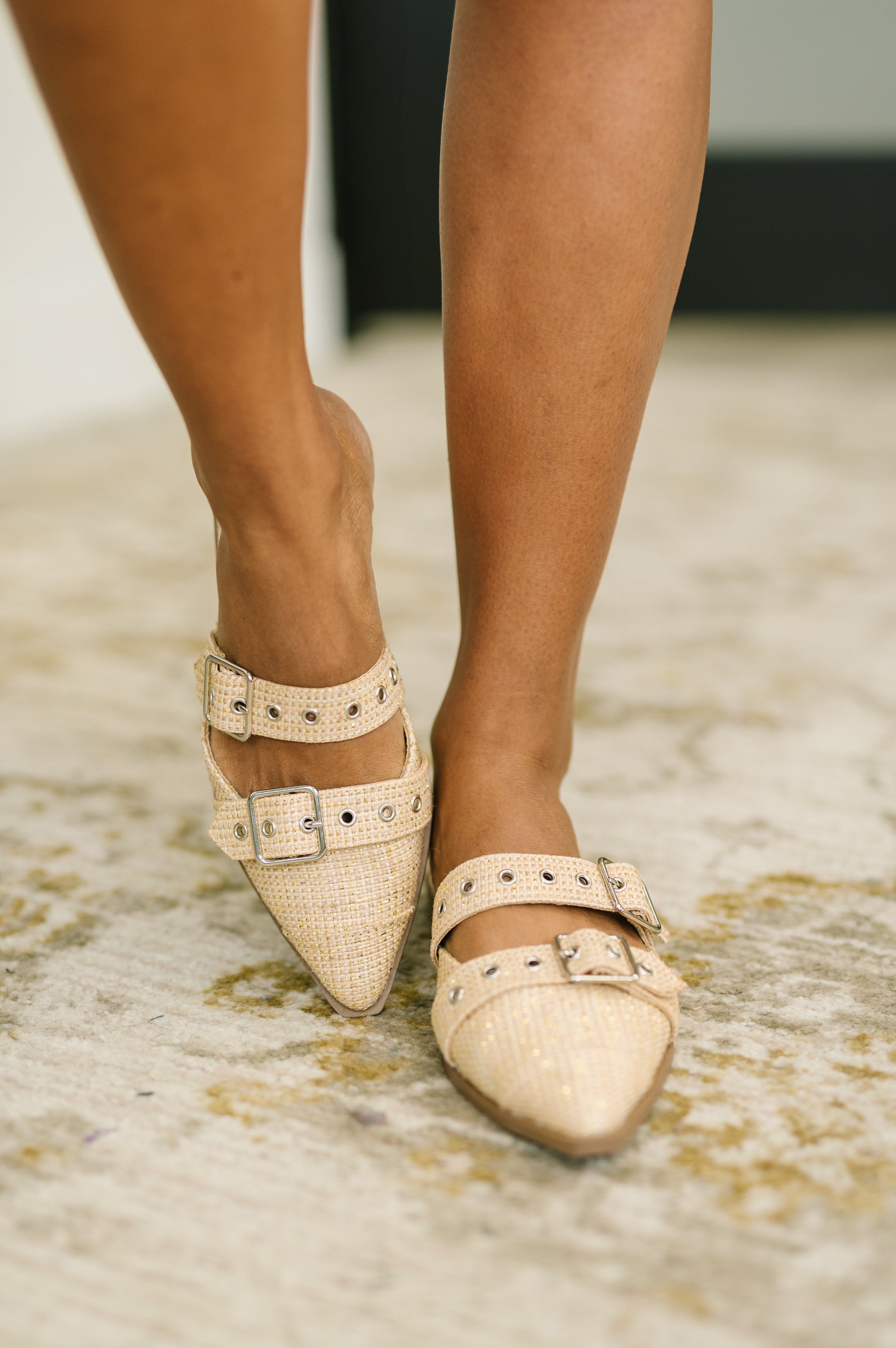 Pointy toe flats