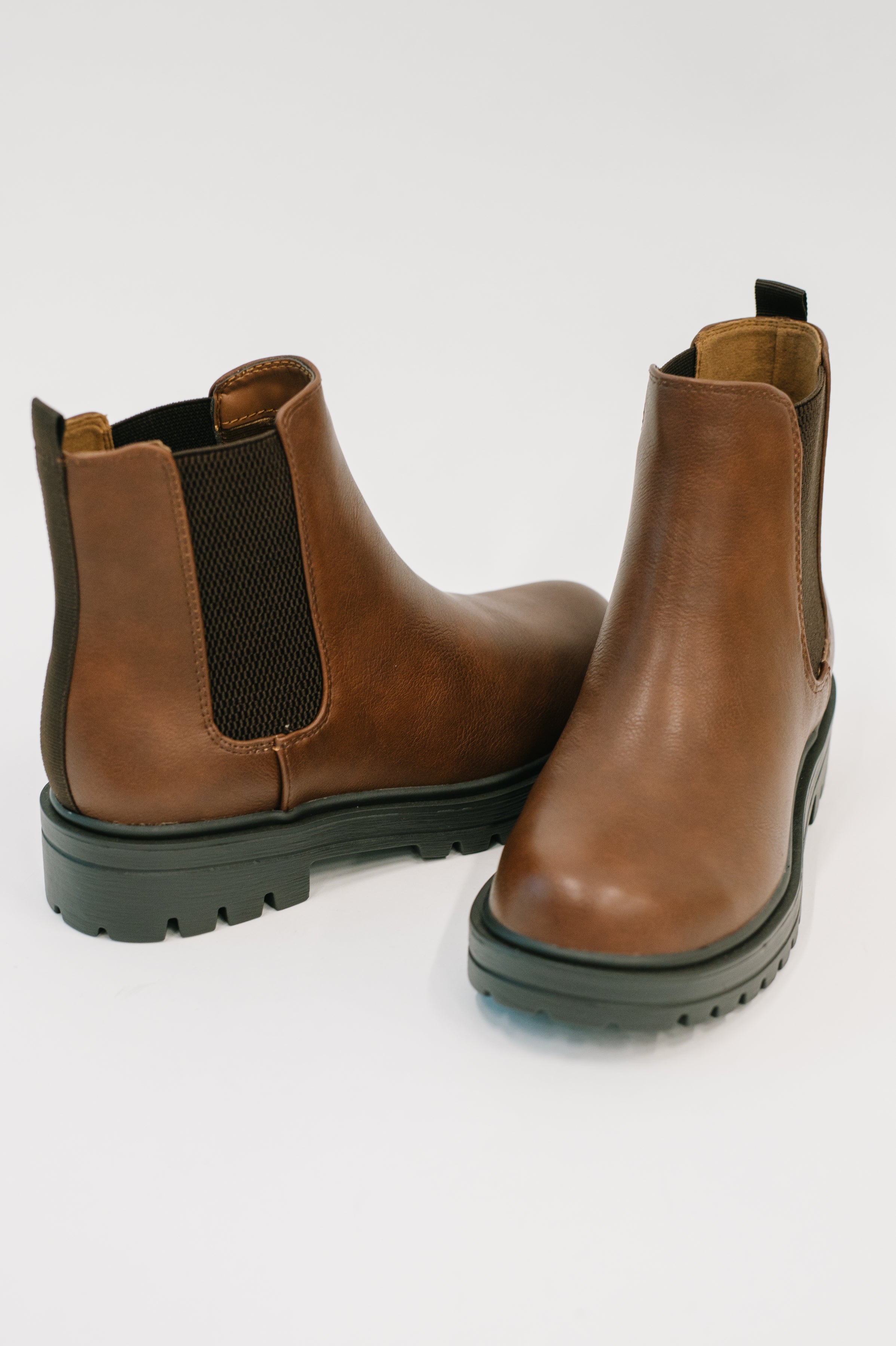 Brown faux leather platform Chelsea boots