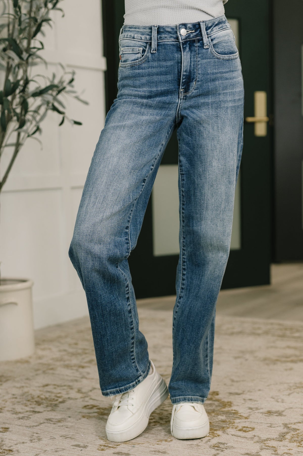 Judy Blue jeans, mid rise straight leg, Holly straight jeans, comfortable stretch denim, embroidered pocket jeans, premium boutique denim, Judy Blue Holly.