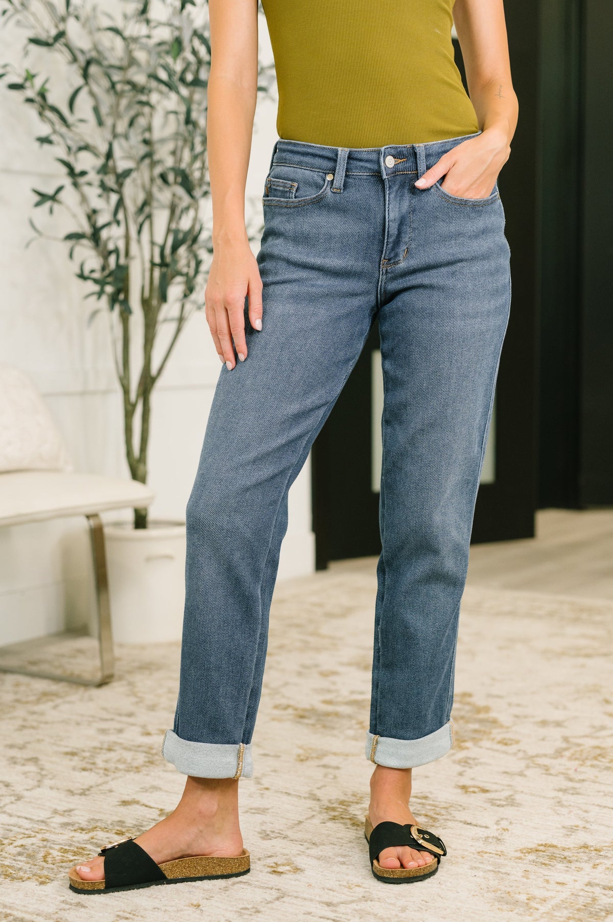 Judy Blue, boyfriend jeans, mid-rise denim, dark wash jeans, comfortable stretch jeans, Shane Billie jeans, women's relaxed jeans, premium denim